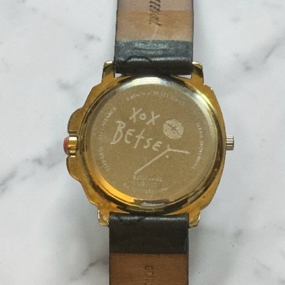 Betsey Johnson Gold Black Signature Logo Leather Quilted Strap Quartz Watch - Picture 6 of 8